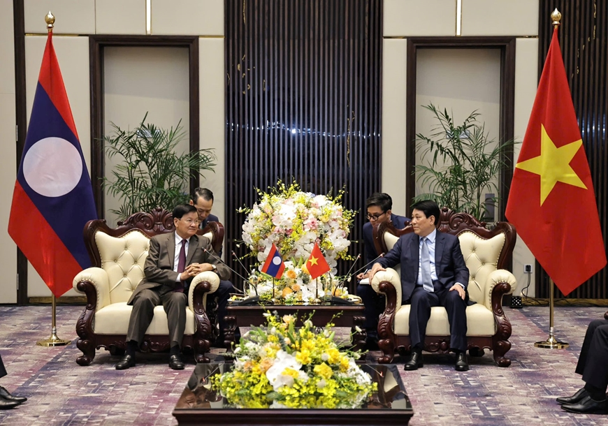 Chủ tịch nước Lương Cường tiếp Tổng Bí thư, Chủ tịch nước Lào Thongloun Sisoulith	